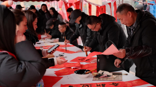 “味”趣横生•梦幻联动  ——马路桥美食街龙年新春游园会