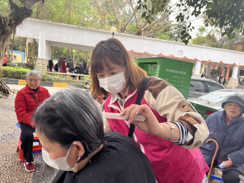 “党建引领聚合力·便民服务零距离”珠海吉大街道海湾社区开展党群便民服务活动