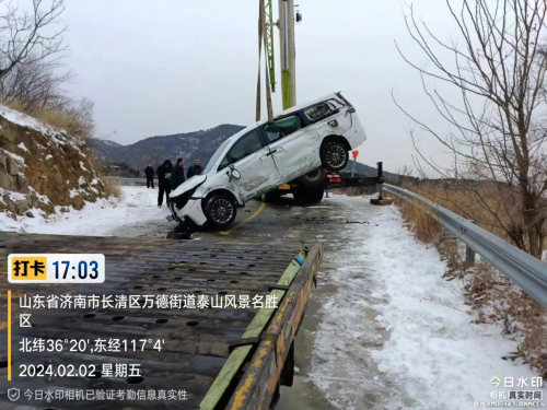 空中转体两周半，济宁MPV车主雪地坠崖惊险归来
