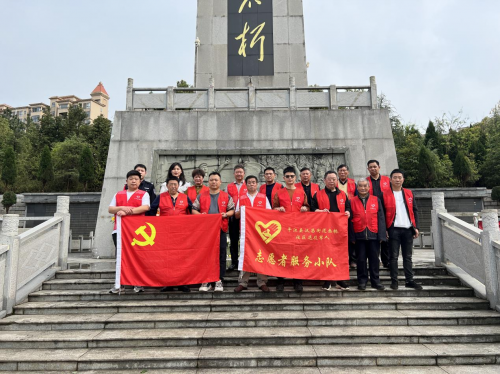 汉昌街道画桥社区开展“清明时节祭英烈，文明祭祀树新风 ”活动-法制日报