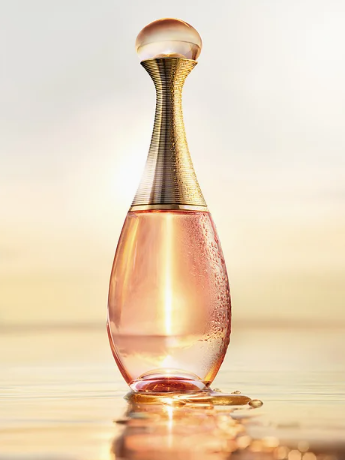 探寻香氛奥秘：香水代工厂助力品牌创新，开启个性化香氛时代