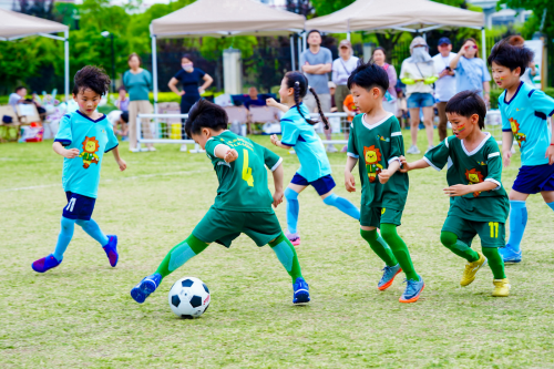怡芽四周年庆典暨“世幼杯”足球嘉年华：一个特别的六一儿童节
