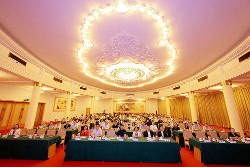 第一届中国居民心理与行为开放数据交流大会暨2024年中国居民心理与行为调查研究项目研讨会顺利召开