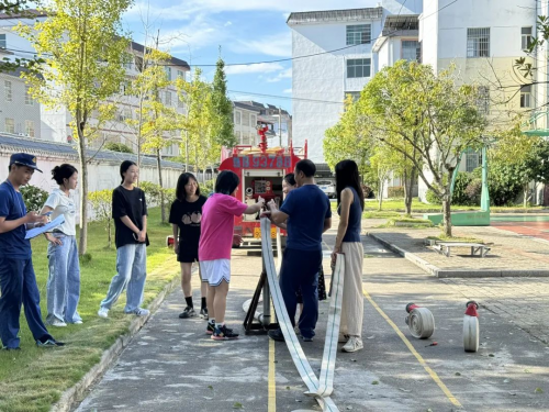 宁都县肖田中小学校开展消防应急演练活动