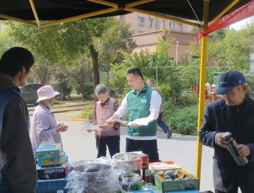 板桥街道：美化家园 垃圾分类进小区