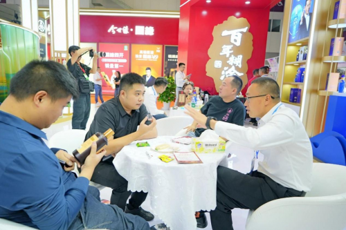 “浓、酱”双修，百年糊涂“双重增长极”战略成绩显现！(图4)