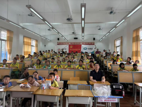 中润医药三嘉公益照亮学子希望之路
