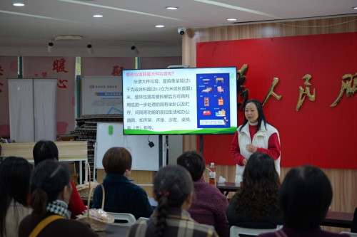 花都社区“绿色低碳新生活，引领文明新风尚”厨余垃圾环保酵素制作活动