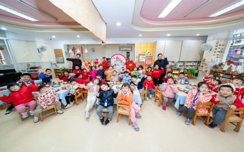 “新年”是需要老师和孩子一起 慢慢烹饪的“文化大餐 ”