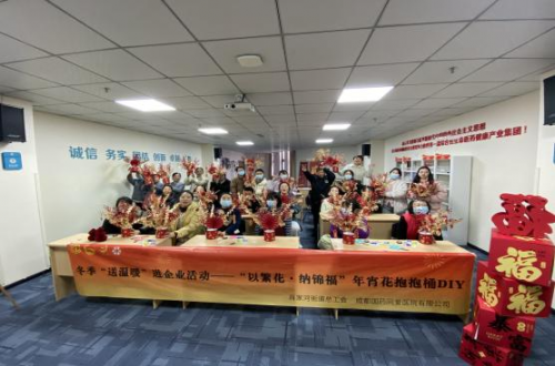 肖家河街道总工会“五进”送温暖，冬日关怀暖人心