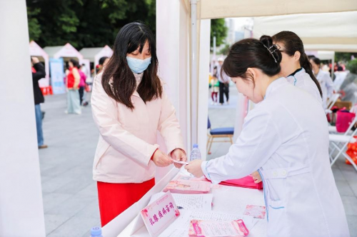 免费筛查、专家义诊、健康市集、科普讲座……福田妇幼“三八”国际妇女节公益活动重磅升级！