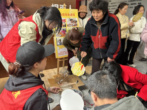 黄土社区圈住幸福社区City Walk——共建15分钟幸福生活圈