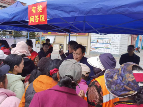 泰康人寿丽江中支积极参与2025年“3.15”金融消费者权益保护教育宣传活动