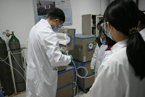 江西师范大学绿氢启源团队氢能技术获突破，开辟绿色能源新路径
