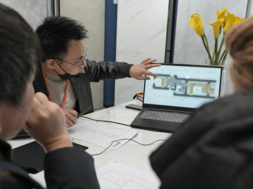 聚通装潢亮相上海城市家博会，打造放心家装新体验