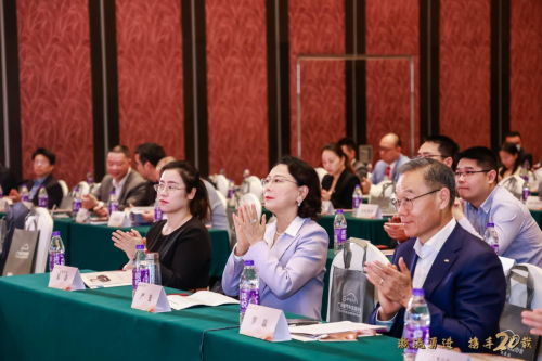 创新驱动 共赢破局  聚瑞云控聚保管家闪耀2025广东省汽车流通协会二十周年庆典大会