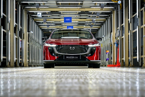 全球品质 全球标准 MAZDA EZ-6全球车MAZDA 6e正式下线