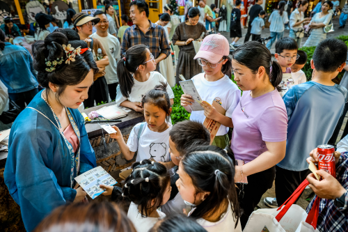 爱金华 逛古城|千年宋韵焕新颜 婺州古城上演沉浸式文化盛宴