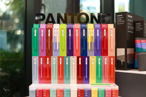 Pantone 潘通：色彩趋势引领品牌赋能，美学创新解锁商业势能