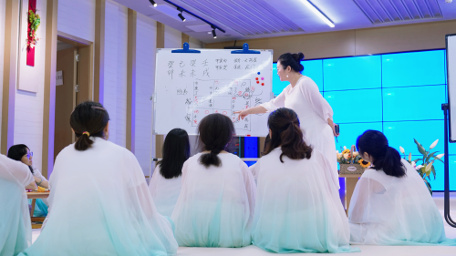 易学实修派明镜子：以现代视角诠释千年堪舆智慧