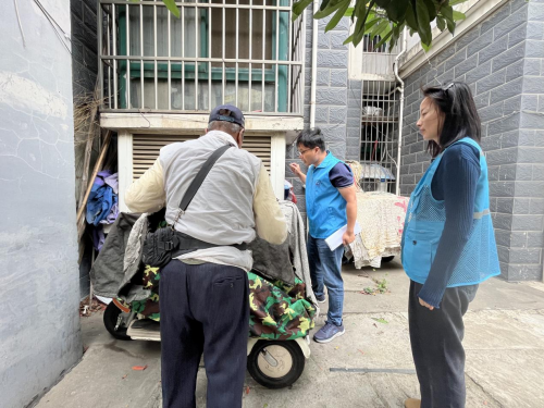 板桥社区“窗帘之约”：以细微之处传递深情和关怀