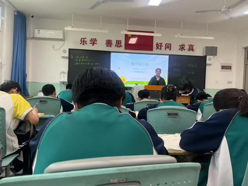 阜山镇开展“‘扫黄打非’·绿书签”主题宣传活动