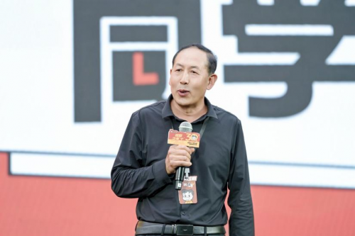 恰如少年“十”：周黑鸭三十而立再启程，以赤子之心书写百年卤味传奇