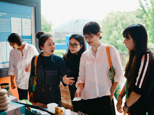 “衢州好礼·礼遇国美”主题快闪活动燃动美院｜ 文旅+名校激发青年创意新活力