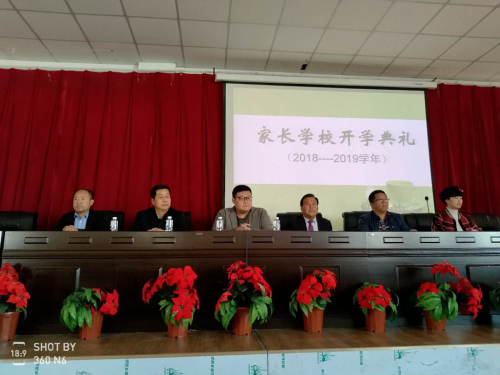 独家访谈心絮心理阿格尔：用共情照亮来访者的 “至暗时刻”