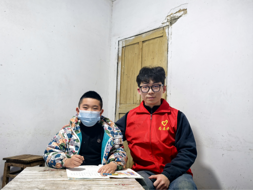 医心奉爱，志愿同行——奉献青春诠释医学使命