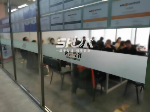 拥抱AI时代，开启机器学习新征程