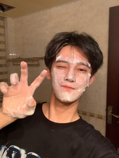 干皮适合用什么洗面奶？全球公认最好用的10大洗面奶，先记下