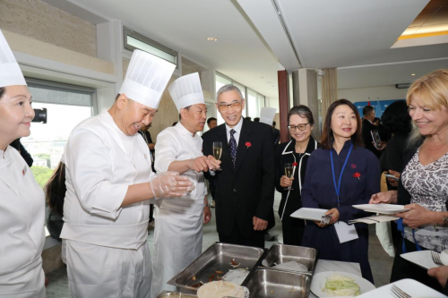 百年京味飘香联合国  Z型北京鸭开启中国美食外交新篇章