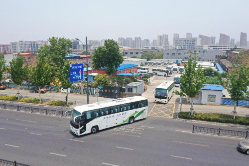 批量海格新V系客车上线徐州！解锁旅游客运转型升级新图景
