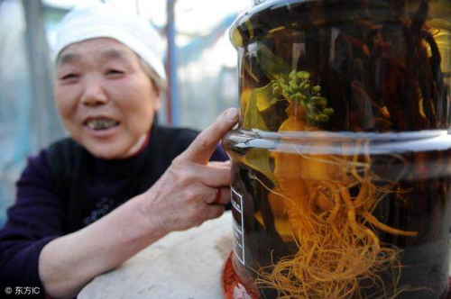 巴陵仙酒、岳阳龟蛇酒唐代大诗人李白在醉饮洞庭时