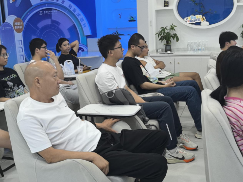 重庆近视手术术后护理全攻略，爱成眼科暑期福利助你清晰一夏
