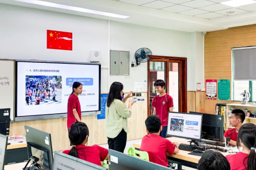 AICourse“电子警察”进课堂？区级公开课：华外同文外国语学校人工智能课堂赋能素养培养