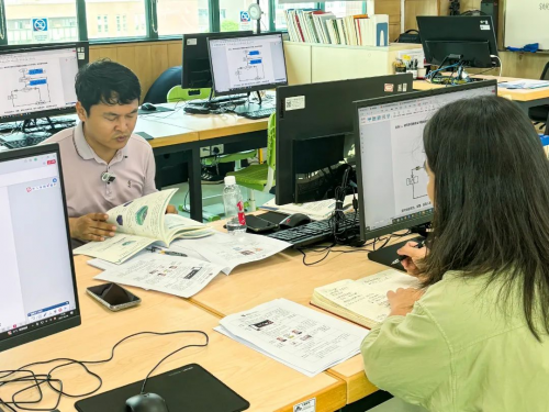 AICourse“电子警察”进课堂？区级公开课：华外同文外国语学校人工智能课堂赋能素养培养