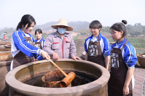 非遗酱油市场升温，13 道工序怎样架起传统与现代的价值桥梁？