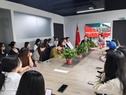 貴州云日教育集團(tuán)隆重舉行2025年夏季大學(xué)生新員工入職培訓(xùn)大會(huì)注入發(fā)展新動(dòng)能
