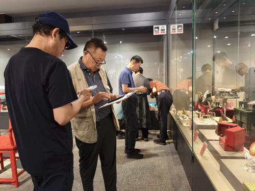 凝聚匠心 创意工美——2025年“工美杯”北京工艺美术创新设计大赛媒体发布会在京顺利举行