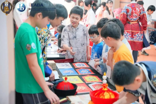 PoeticRendezvousAI助阵、快闪惊喜，这个诗词游园会不一般|EABA中小学诗词大会