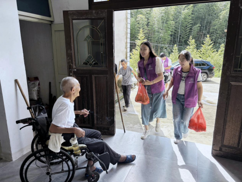 安徽工程大学学子与老兵的跨代对话：聆听烽火岁月 传承赤子情怀