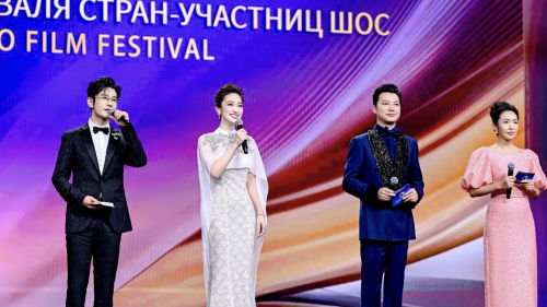 中英双语主持人霖轩现身上合组织国家电影节！