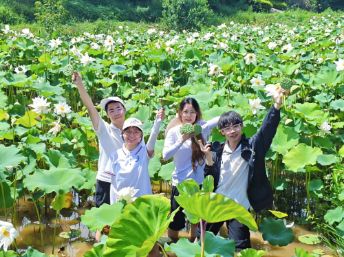 赣南师范大学物理与电子信息学院：红色走读进石城 初心不忘来时路(图1)