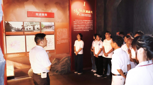 赣南师范大学物理与电子信息学院：红色走读进石城 初心不忘来时路(图5)