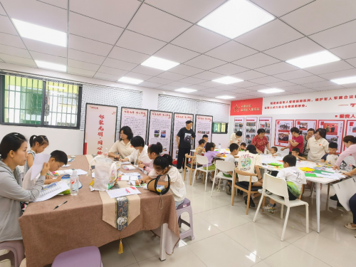 爱国奋斗·薪火相传 ——“暖社区 扶幼苗”暑期儿童关爱活动(图2)