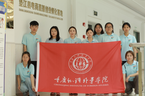 一针一线绣初心，光影之间悟人生
