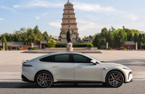 10-15万新能源三国杀：为什么说eπ007是年轻人的最优解？第2张