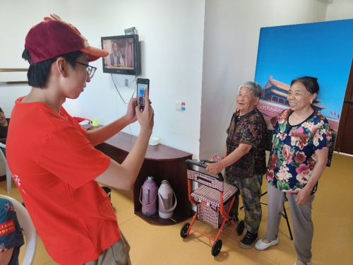 以青春足迹，为银龄时光留影(图2)
